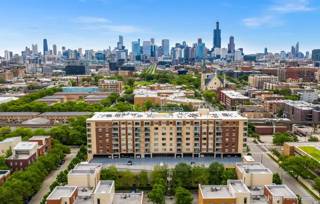 $2,650 | 100 North Hermitage Avenue, Unit 508, Chicago, IL 60612