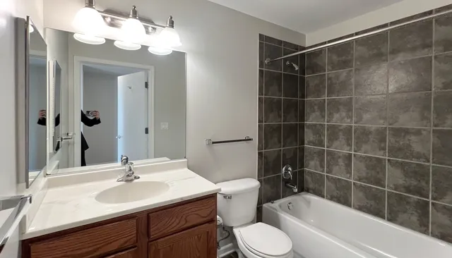 $2,650 | 100 North Hermitage Avenue, Unit 508, Chicago, IL 60612