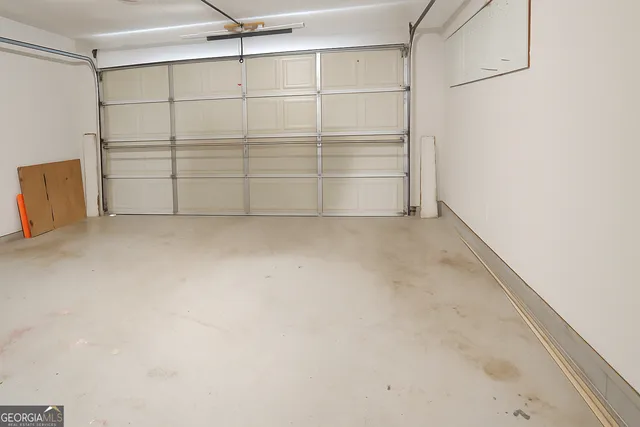 a view of a garage