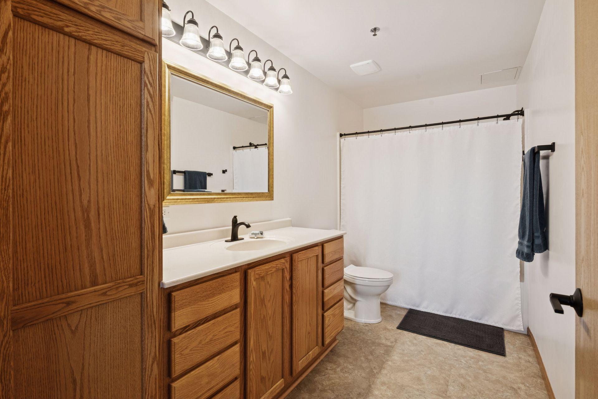 6600 Lyndale Avenue South, Unit 400 Richfield, MN 55423 - Photo 19 of 36