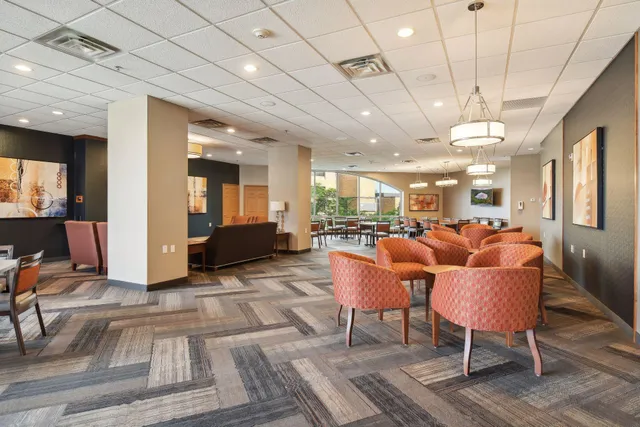 $250,000 | 6600 Lyndale Avenue South, Unit 400, Richfield, MN 55423