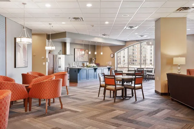 $250,000 | 6600 Lyndale Avenue South, Unit 400, Richfield, MN 55423