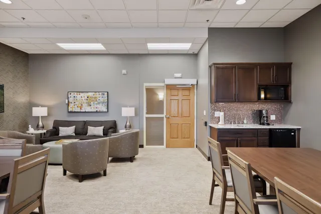 $250,000 | 6600 Lyndale Avenue South, Unit 400, Richfield, MN 55423