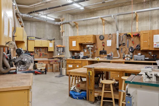 $250,000 | 6600 Lyndale Avenue South, Unit 400, Richfield, MN 55423