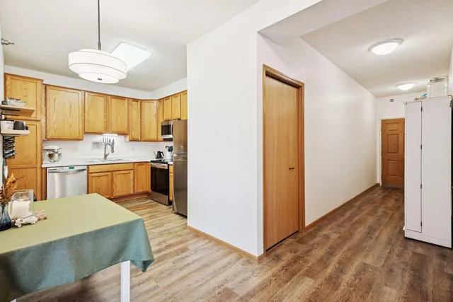 $250,000 | 6600 Lyndale Avenue South, Unit 400, Richfield, MN 55423