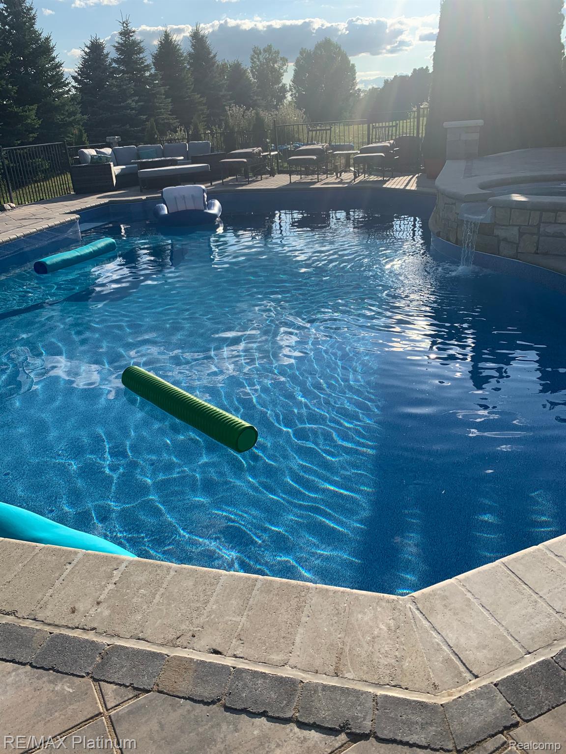 1112 Thorn Ridge Drive Howell, MI 48843 - Photo 27 of 30 Summer Fun