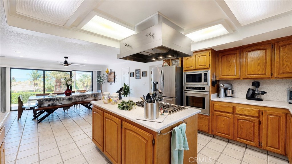 17850 Vista Del Lago Drive Riverside, CA 92503 - Photo 21 of 75