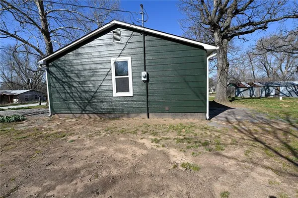 $179,000 | 1875 East 166 Road, El Dorado Springs, MO 64744
