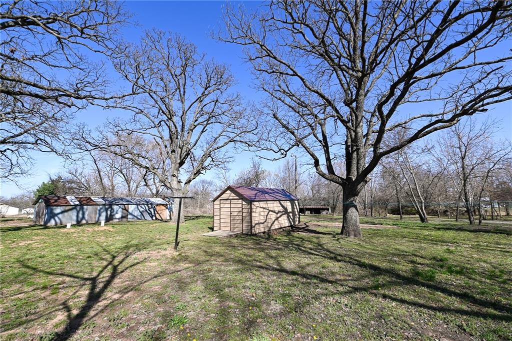 1875 East 166 Road El Dorado Springs, MO 64744 - Photo 7 of 27