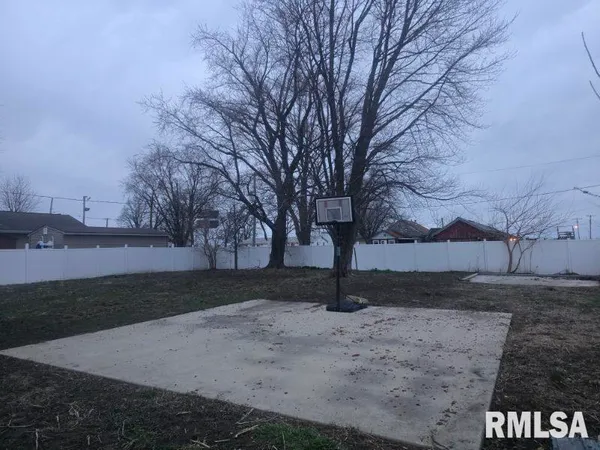 $124,900 | 101 West Oak Street, Broadwell, IL 62634