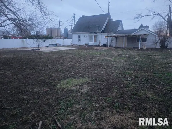 $124,900 | 101 West Oak Street, Broadwell, IL 62634