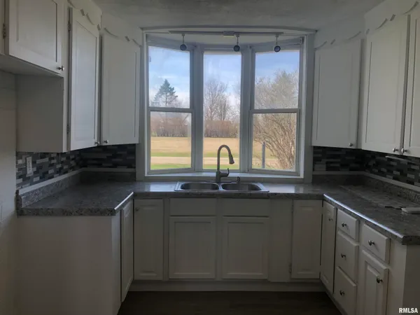 $124,900 | 101 West Oak Street, Broadwell, IL 62634