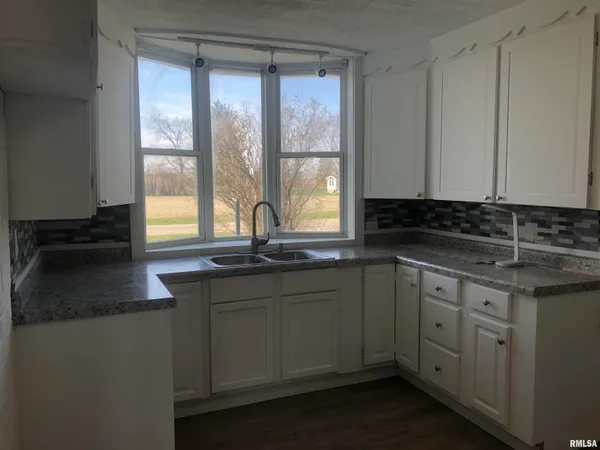 $124,900 | 101 West Oak Street, Broadwell, IL 62634