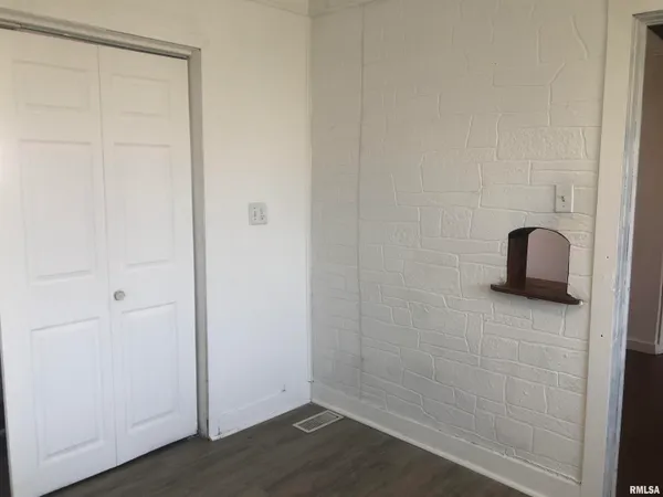 $124,900 | 101 West Oak Street, Broadwell, IL 62634