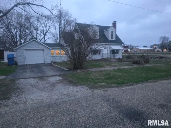 $124,900 | 101 West Oak Street, Broadwell, IL 62634