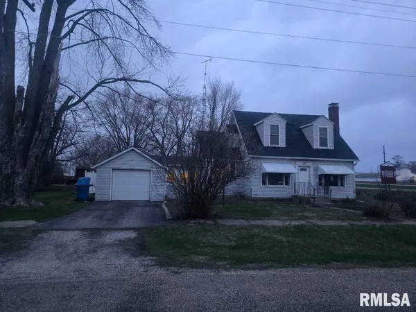 $124,900 | 101 West Oak Street, Broadwell, IL 62634