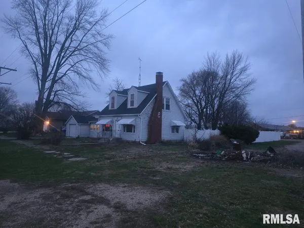 $124,900 | 101 West Oak Street, Broadwell, IL 62634