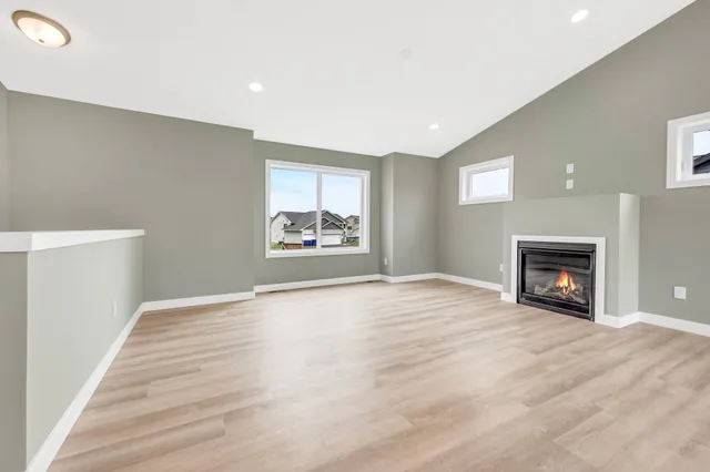 $2,295 | 325 Aspen Drive, Somerset, WI 54025