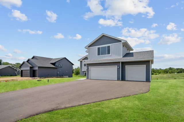 $2,295 | 325 Aspen Drive, Somerset, WI 54025