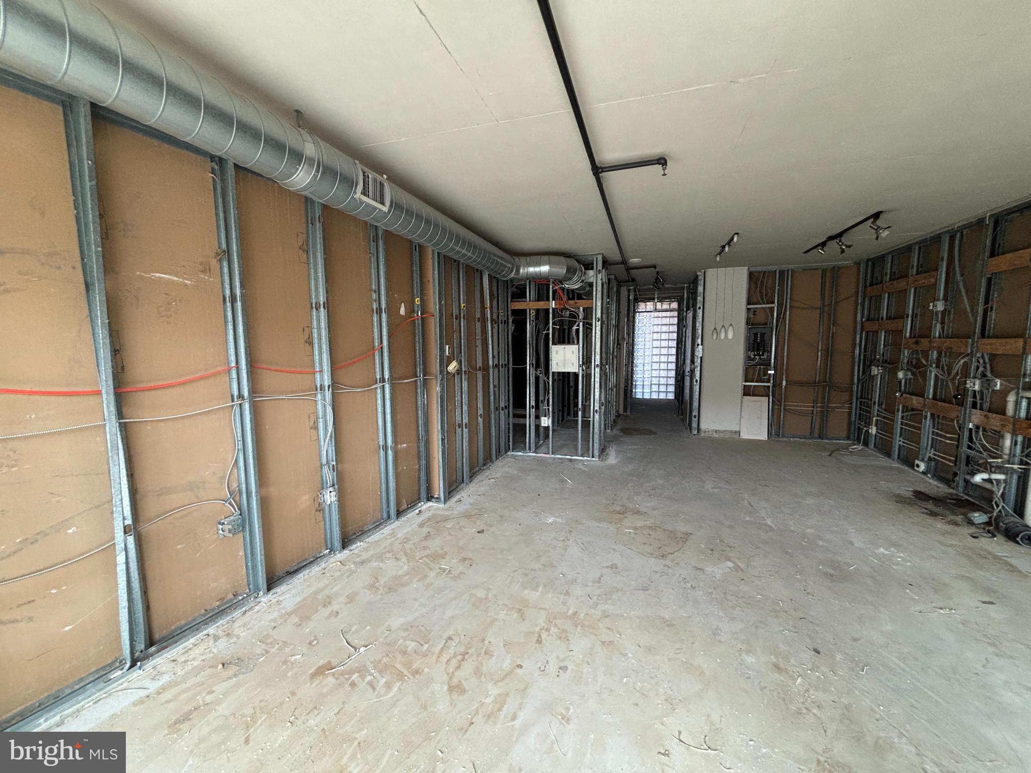 2125 14th Street Northwest, Unit 601 Washington, DC 20009 - Photo 19 of 22 a view of a hallway