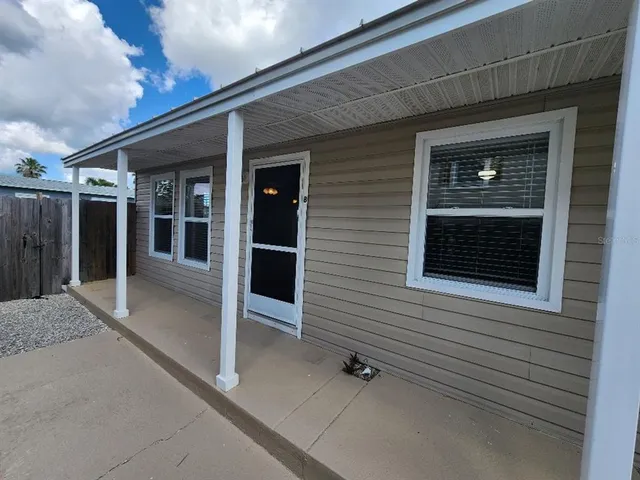 a view of an entryway of house