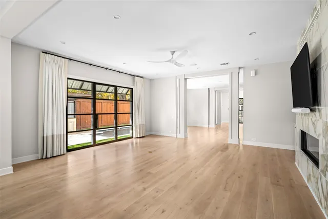 $1,995,000 | 1136 Woodland Street, Houston, TX 77009