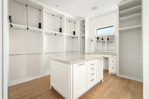 $1,995,000 | 1136 Woodland Street, Houston, TX 77009