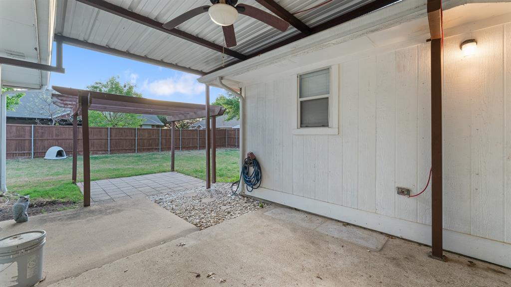 525 Mustang Ridge Drive Murphy, TX 75094 - Photo 20 of 26 a view of a backyard