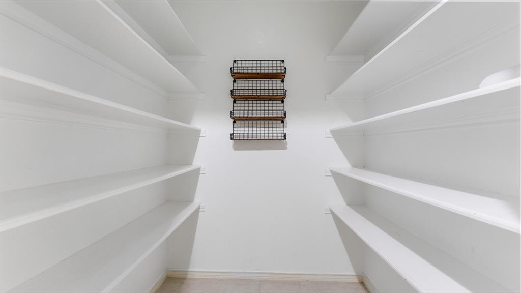 525 Mustang Ridge Drive Murphy, TX 75094 - Photo 5 of 26 a view of walk in closet