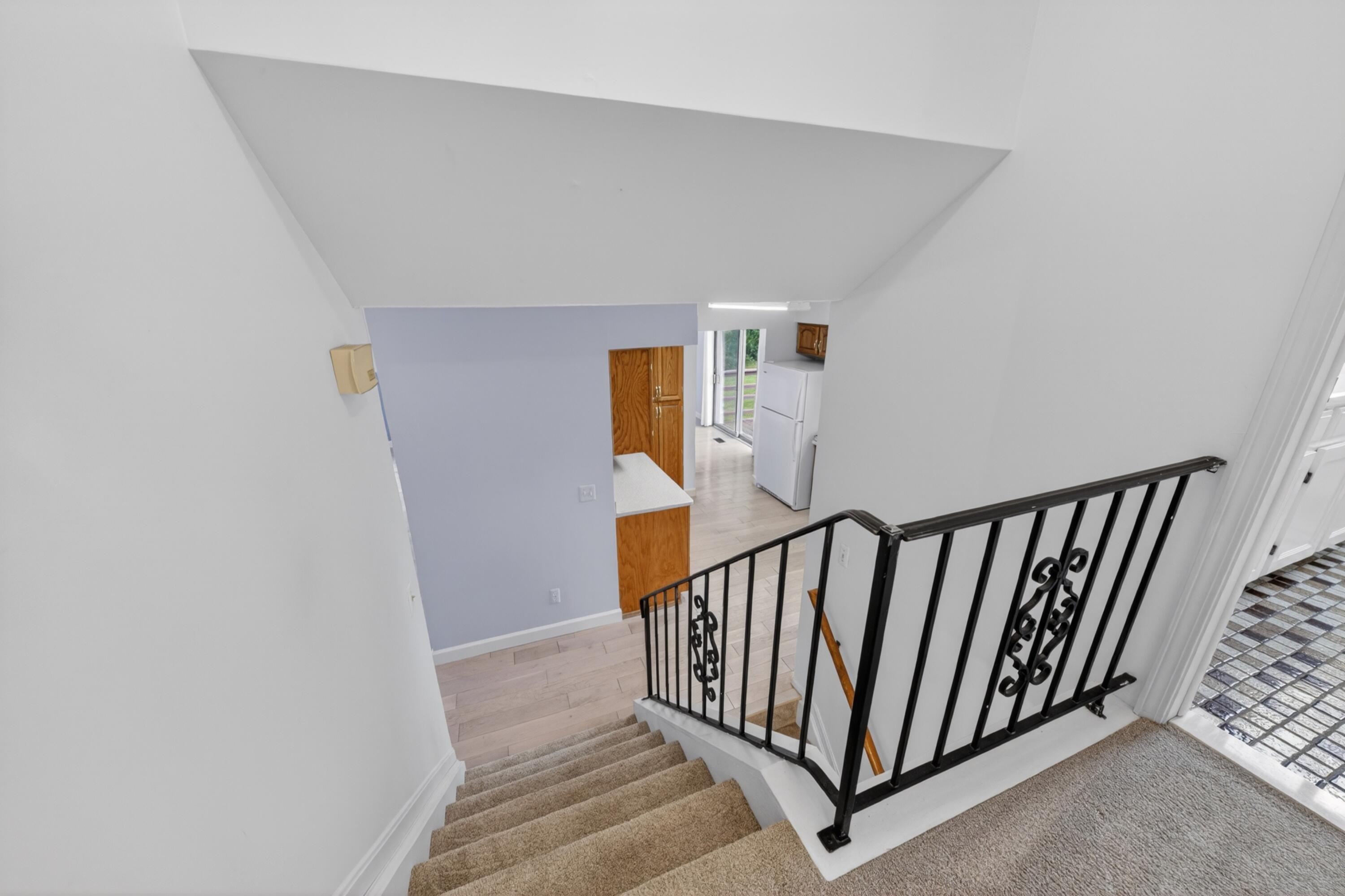 10311 Warner Road Milan, MI 48160 - Photo 16 of 84 Second floor landing