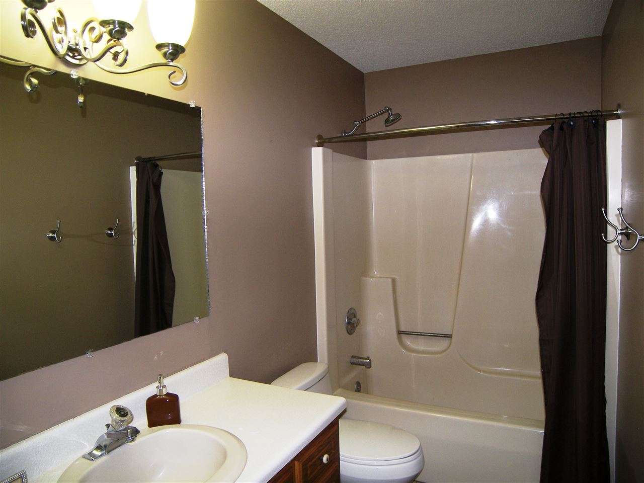1075 South Zimmer Road Warsaw, IN 46580 - Photo 22 of 36 Gallery Image 22