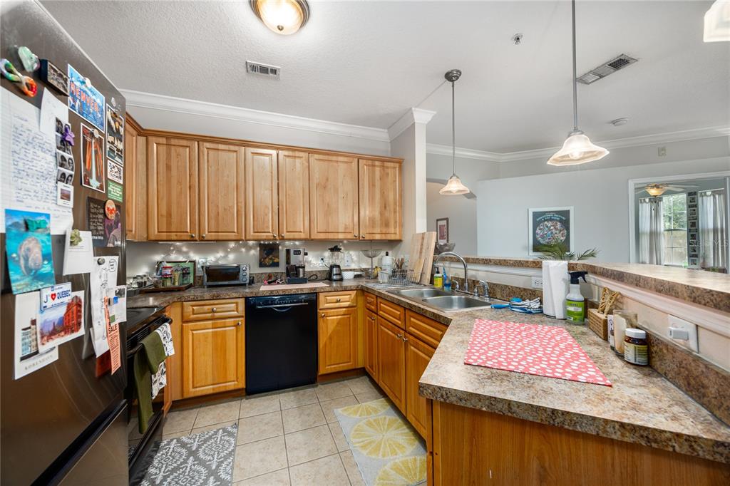 1245 Southwest 9th Road, Unit 202 Gainesville, FL 32601 - Photo 13 of 25