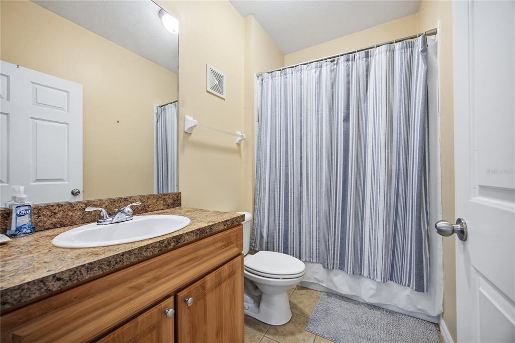 1245 Southwest 9th Road, Unit 202 Gainesville, FL 32601 - Photo 20 of 25