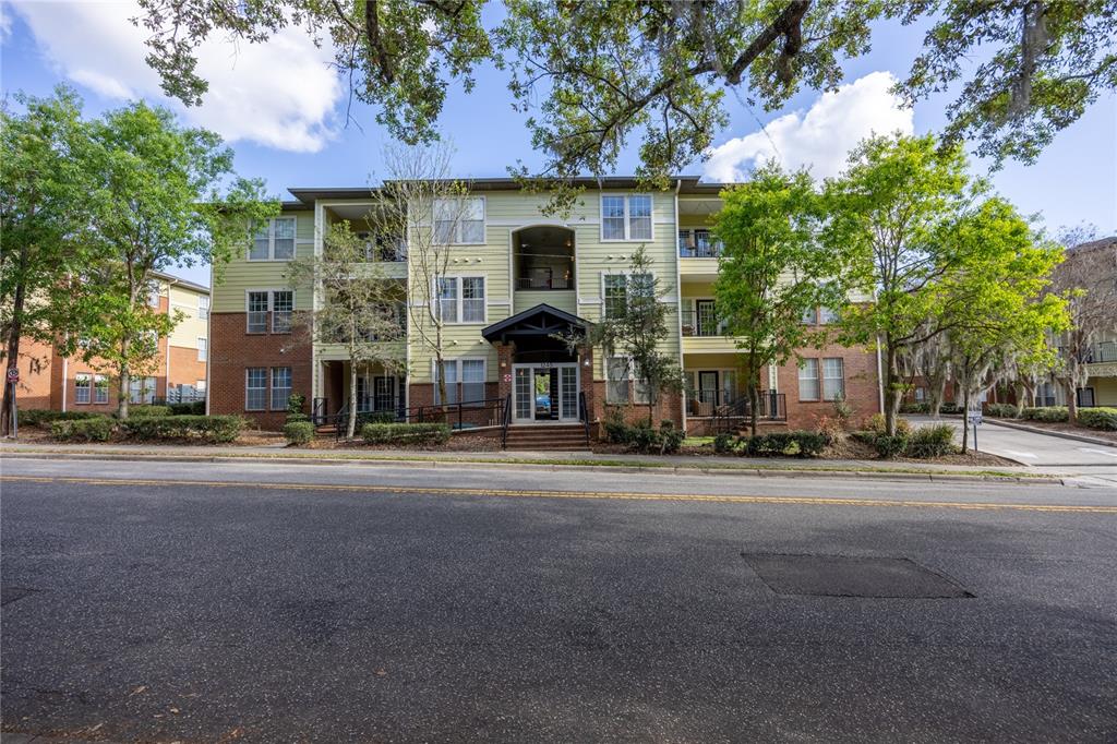 1245 Southwest 9th Road, Unit 202 Gainesville, FL 32601 - Photo 2 of 25