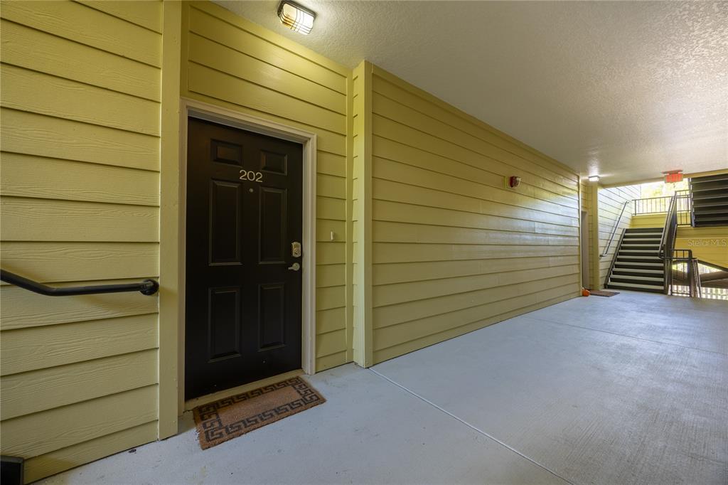 1245 Southwest 9th Road, Unit 202 Gainesville, FL 32601 - Photo 5 of 25