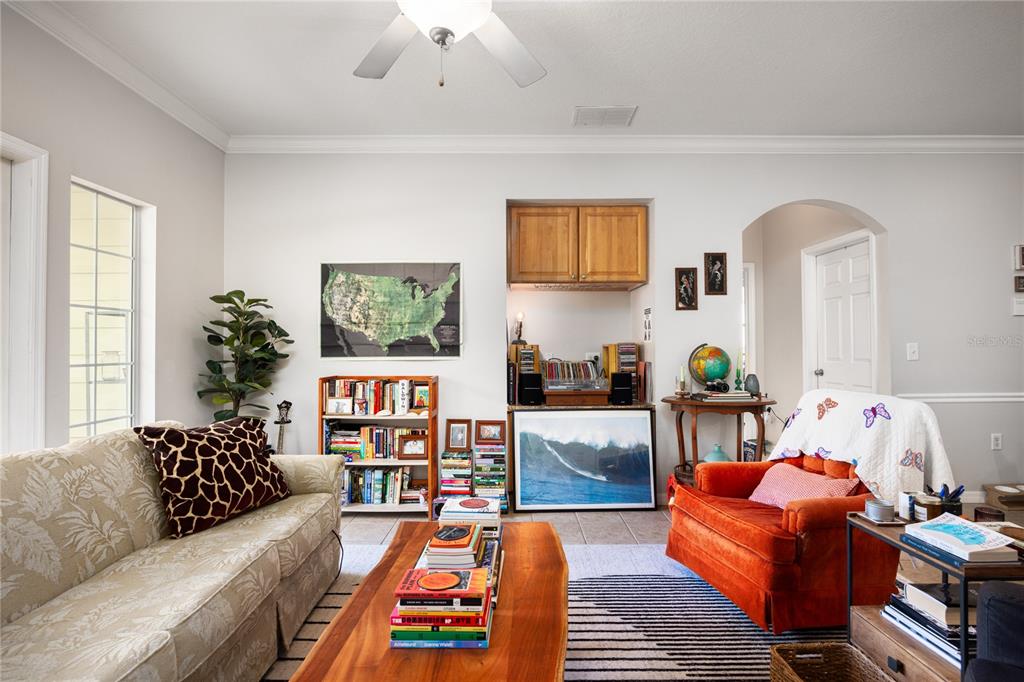 1245 Southwest 9th Road, Unit 202 Gainesville, FL 32601 - Photo 9 of 25