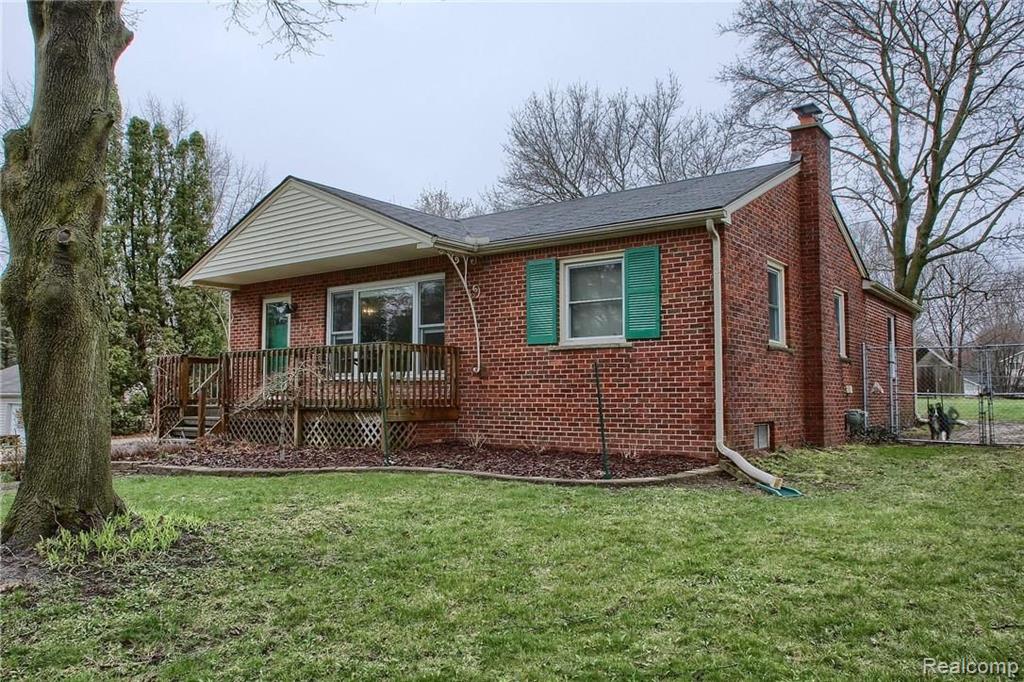 165 Texas Avenue Rochester Hills, MI 48309 - Photo 2 of 35