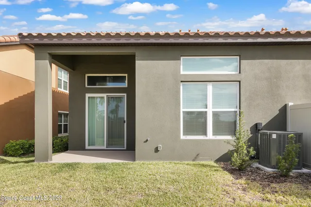 a view of an outdoor space and a yard