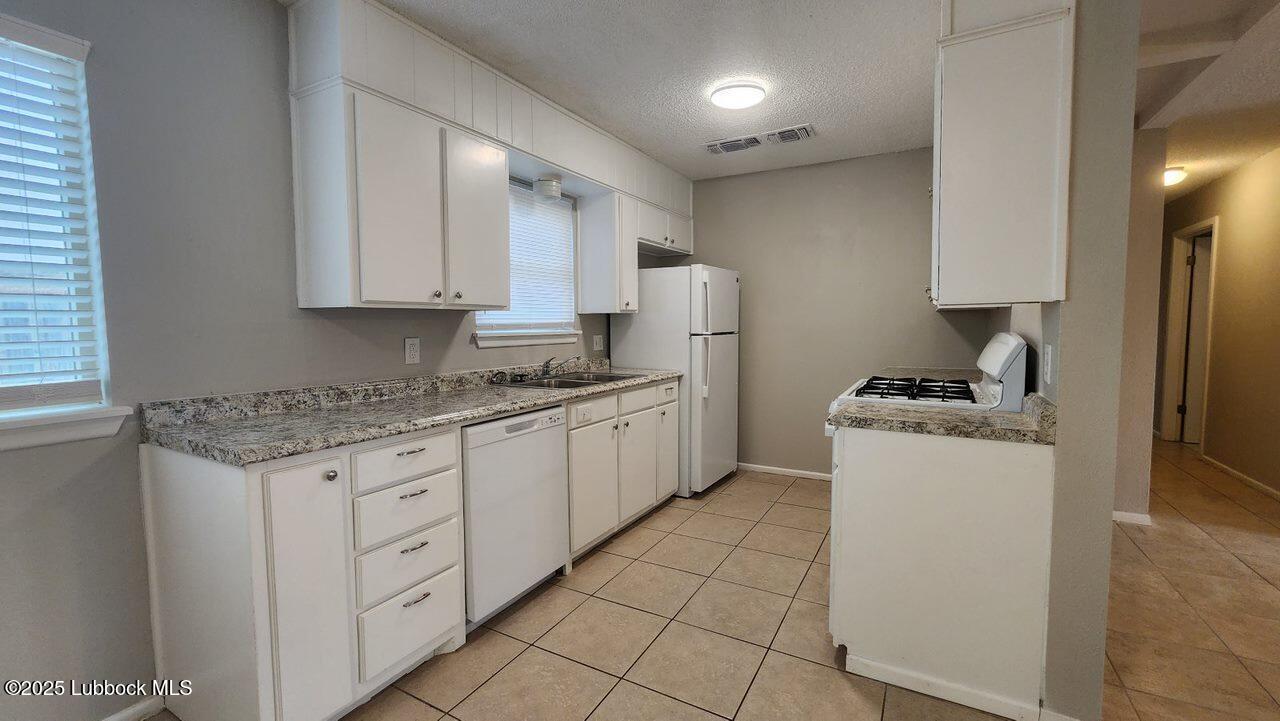 4530 Marshall Street Lubbock, TX 79416 - Photo 5 of 20 20250210_094853