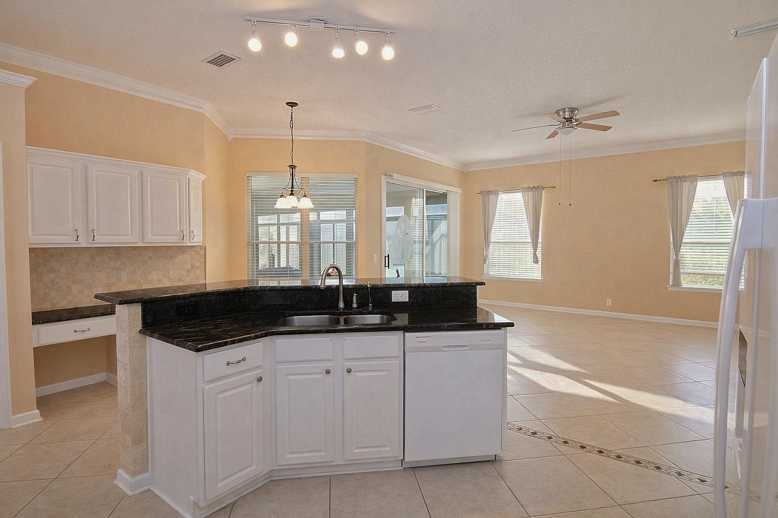 212 Whisper Ridge Drive St. Augustine, FL 32092 - Photo 10 of 32