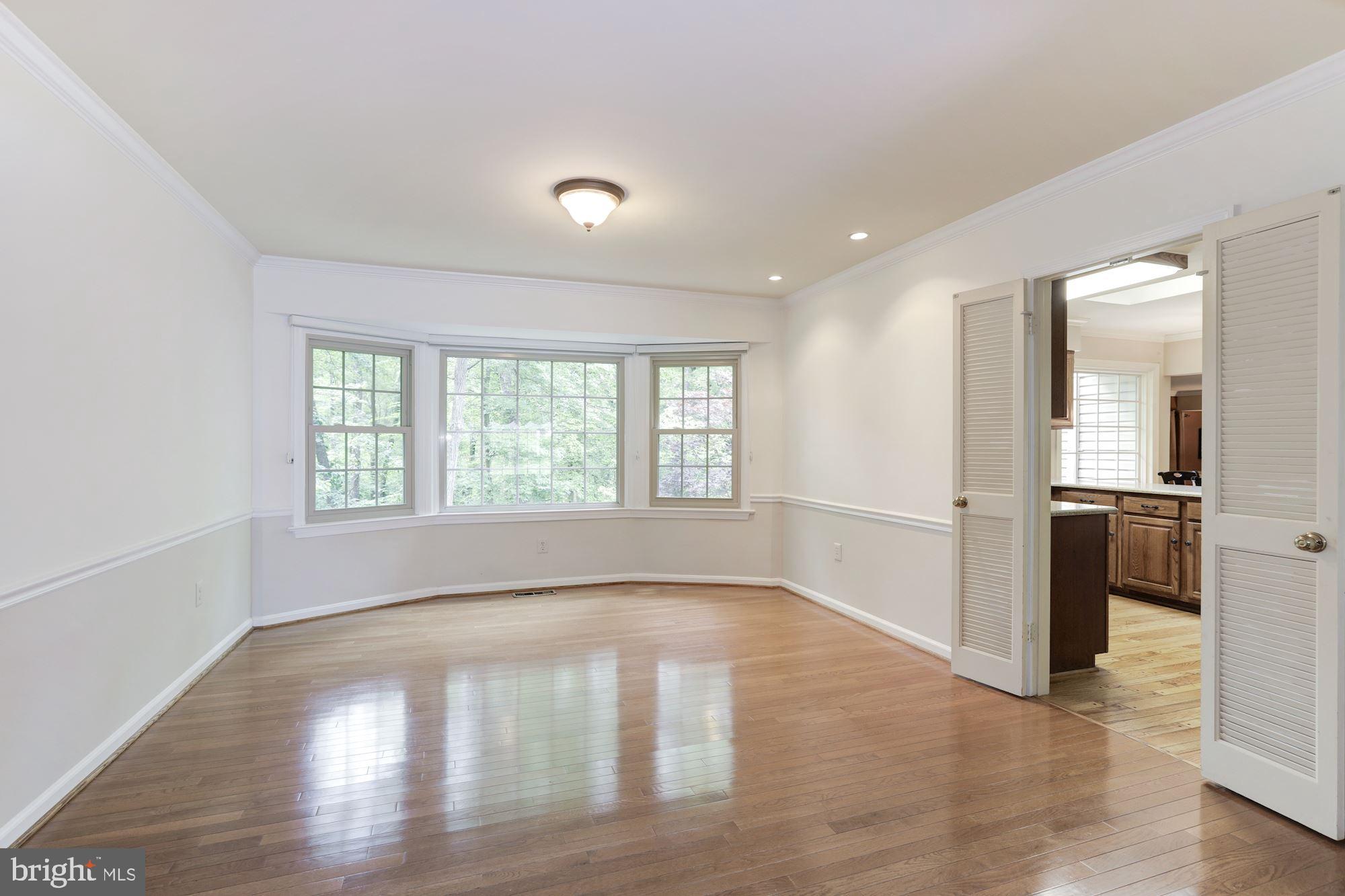 4528 Gilbertson Road Fairfax, VA 22032 - Photo 6 of 31