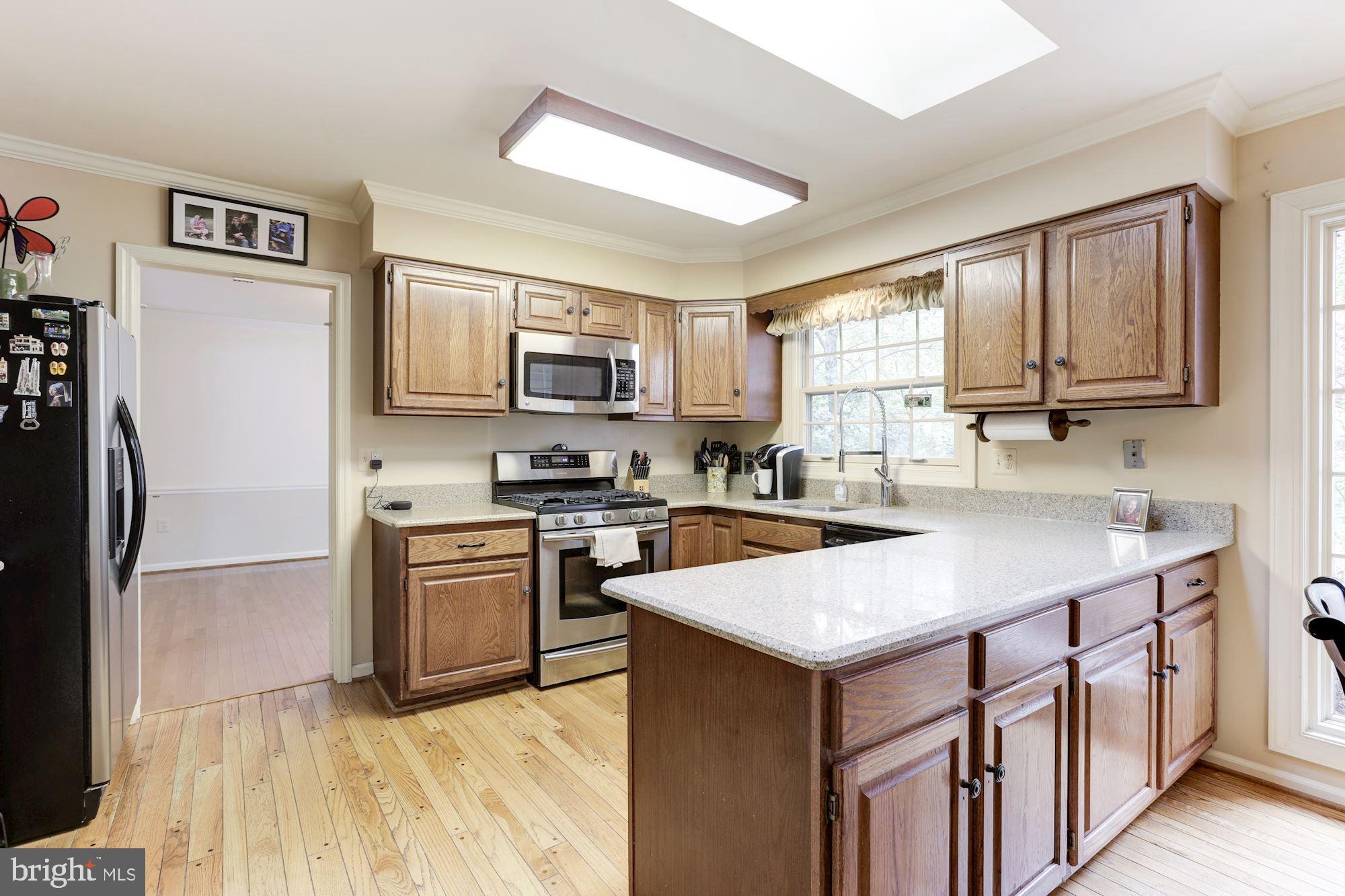 4528 Gilbertson Road Fairfax, VA 22032 - Photo 8 of 31