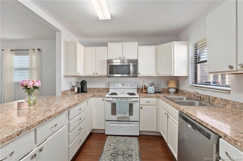 6240 Kendrick Street Jupiter, FL 33458 - Photo 4 of 44