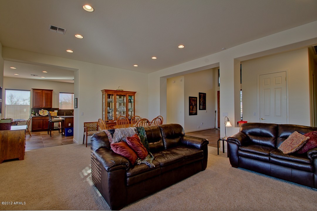 2217 West Eagle Feather Road Phoenix, AZ 85085 - Photo 3 of 34 Eagle Feather (4)