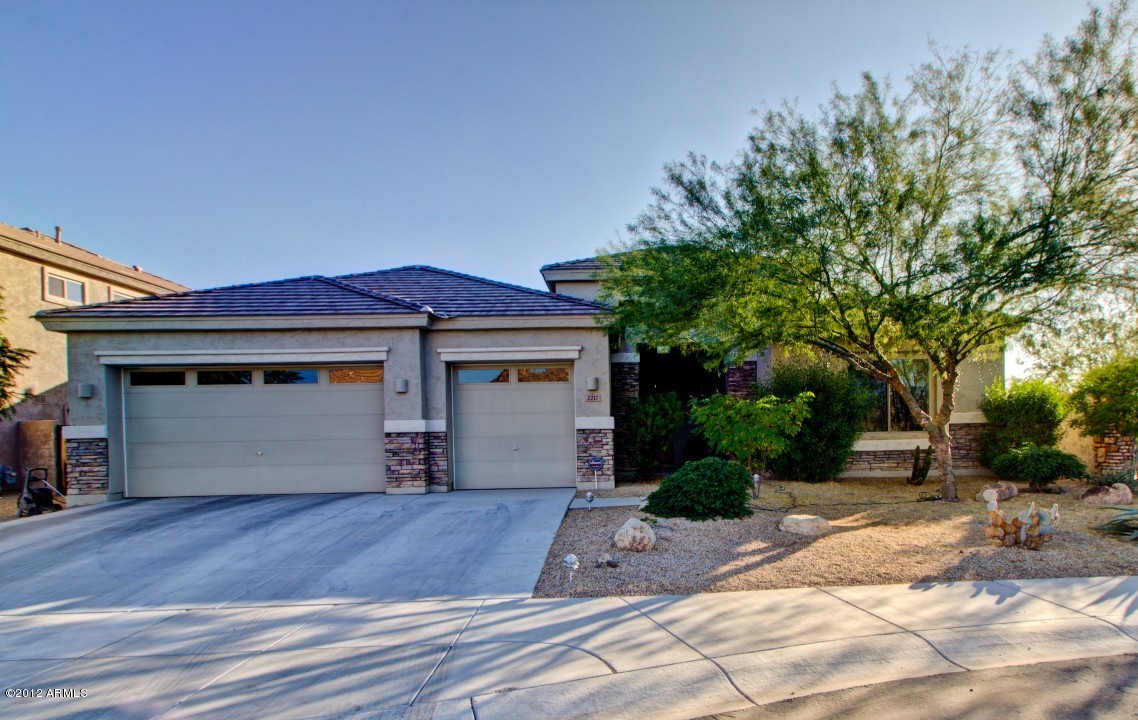 2217 West Eagle Feather Road Phoenix, AZ 85085 - Photo 31 of 34 IMG_7923_4_5
