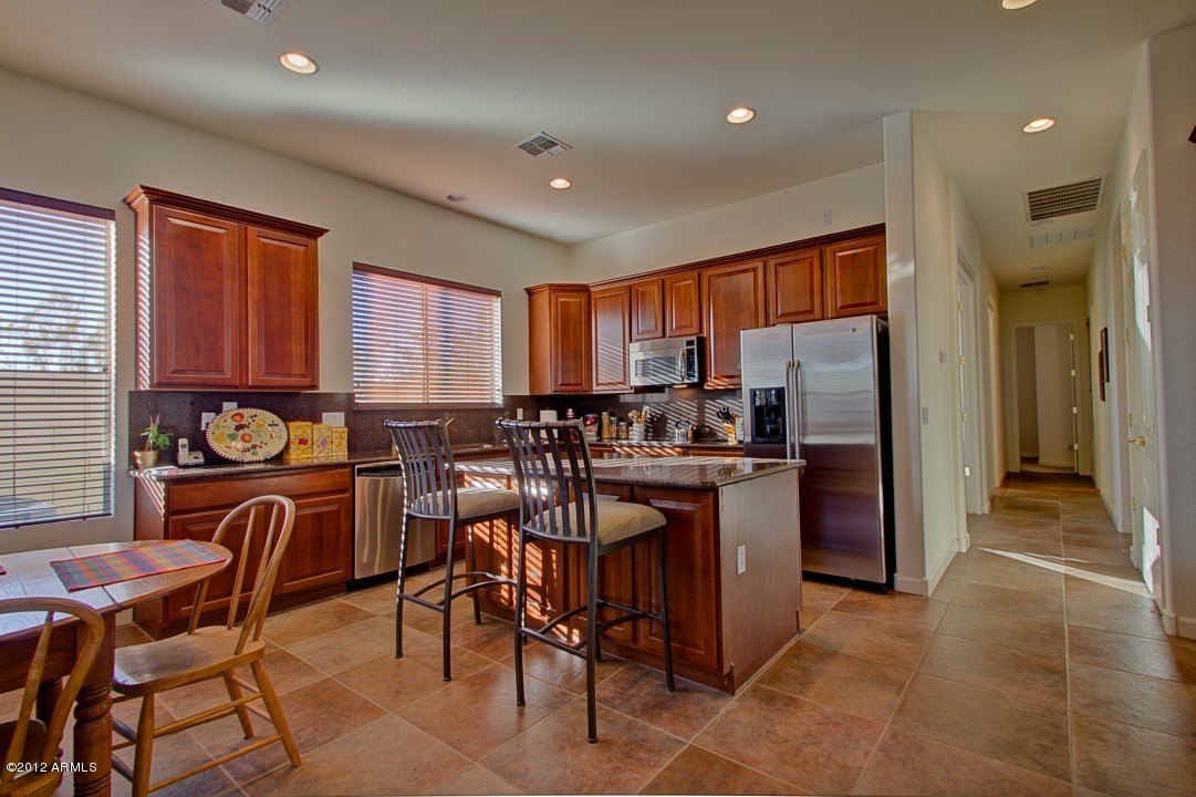 2217 West Eagle Feather Road Phoenix, AZ 85085 - Photo 5 of 34 Eagle Feather (7)
