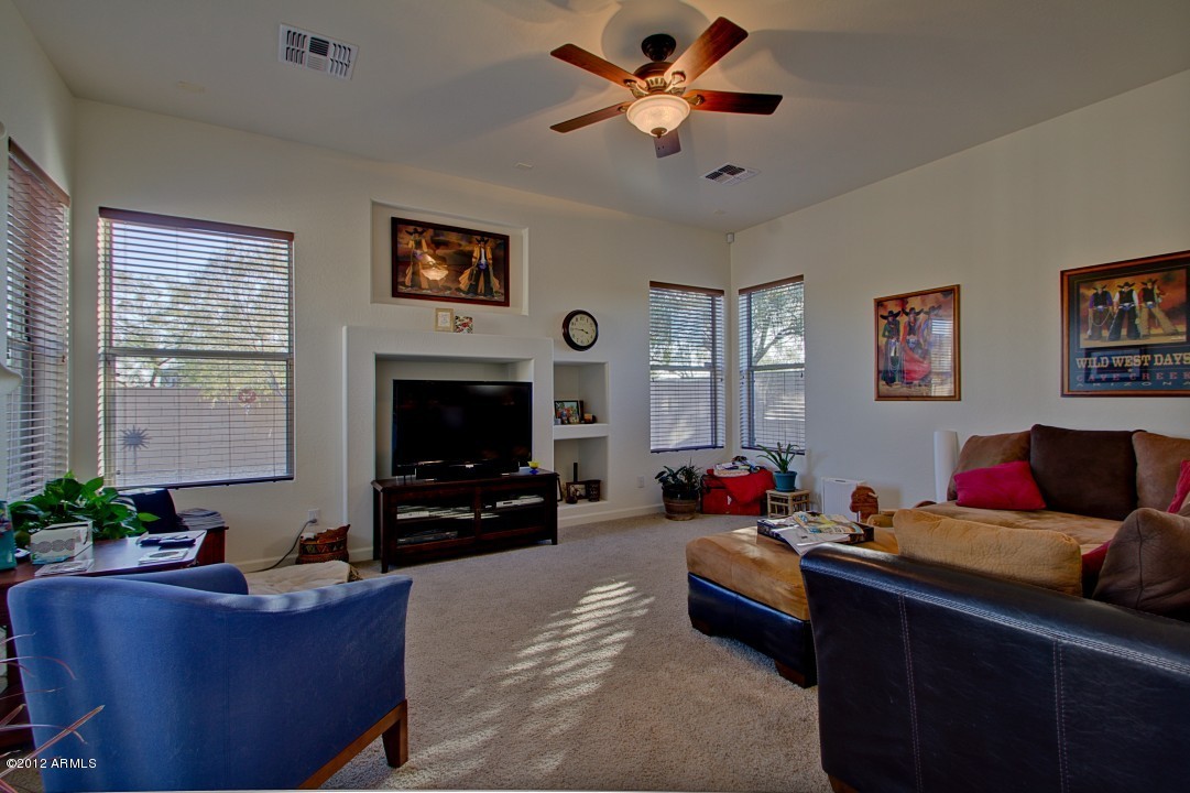 2217 West Eagle Feather Road Phoenix, AZ 85085 - Photo 10 of 34 Eagle Feather (12)