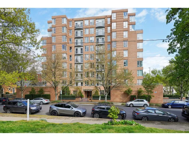 $285,000 | 1132 Southwest 19th Avenue, Unit 512, Portland, OR 97205