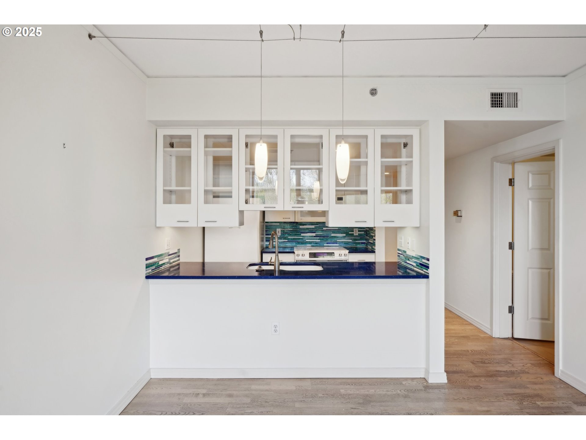 1132 Southwest 19th Avenue, Unit 512 Portland, OR 97205 - Photo 13 of 34