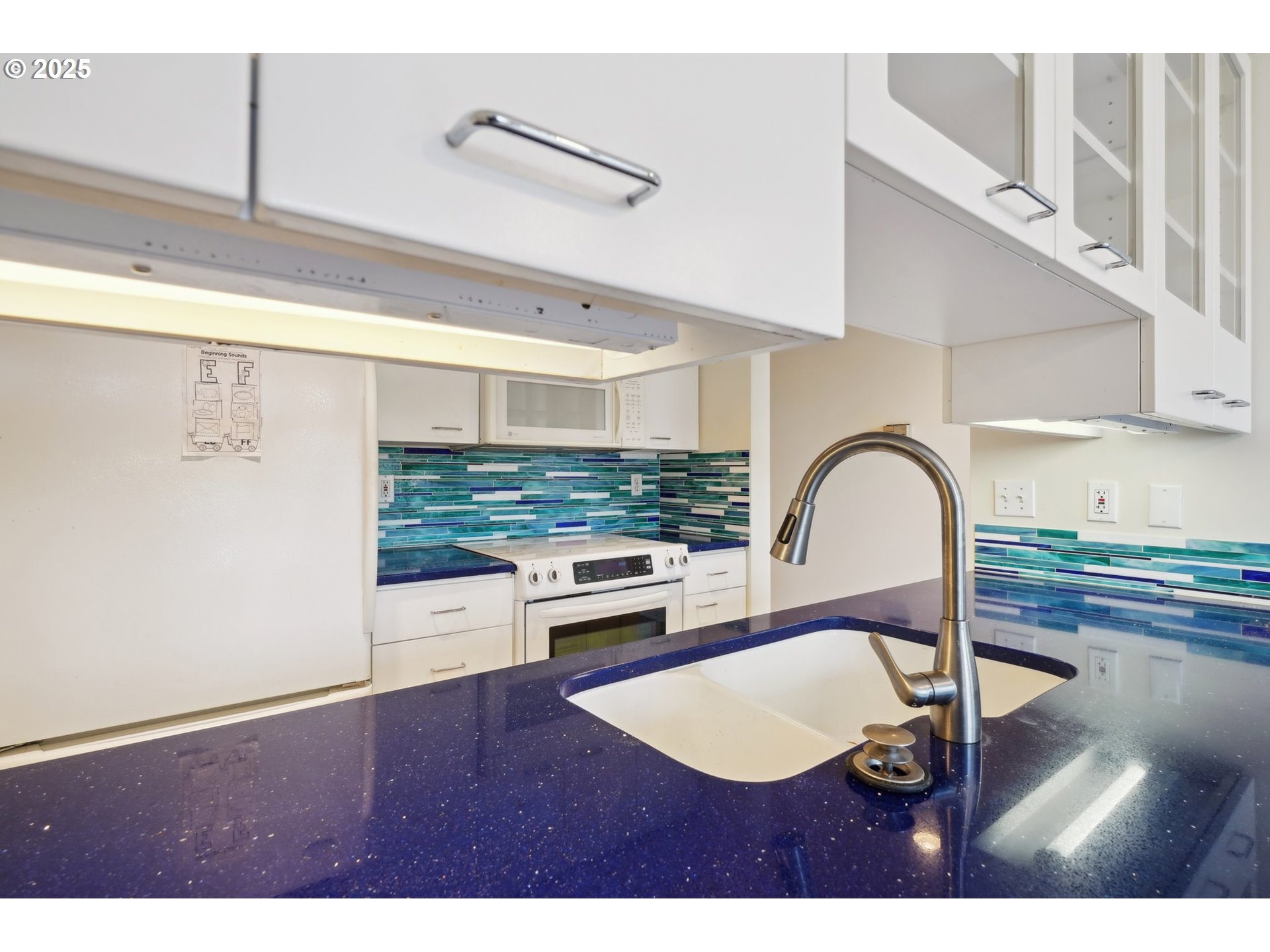 1132 Southwest 19th Avenue, Unit 512 Portland, OR 97205 - Photo 17 of 34